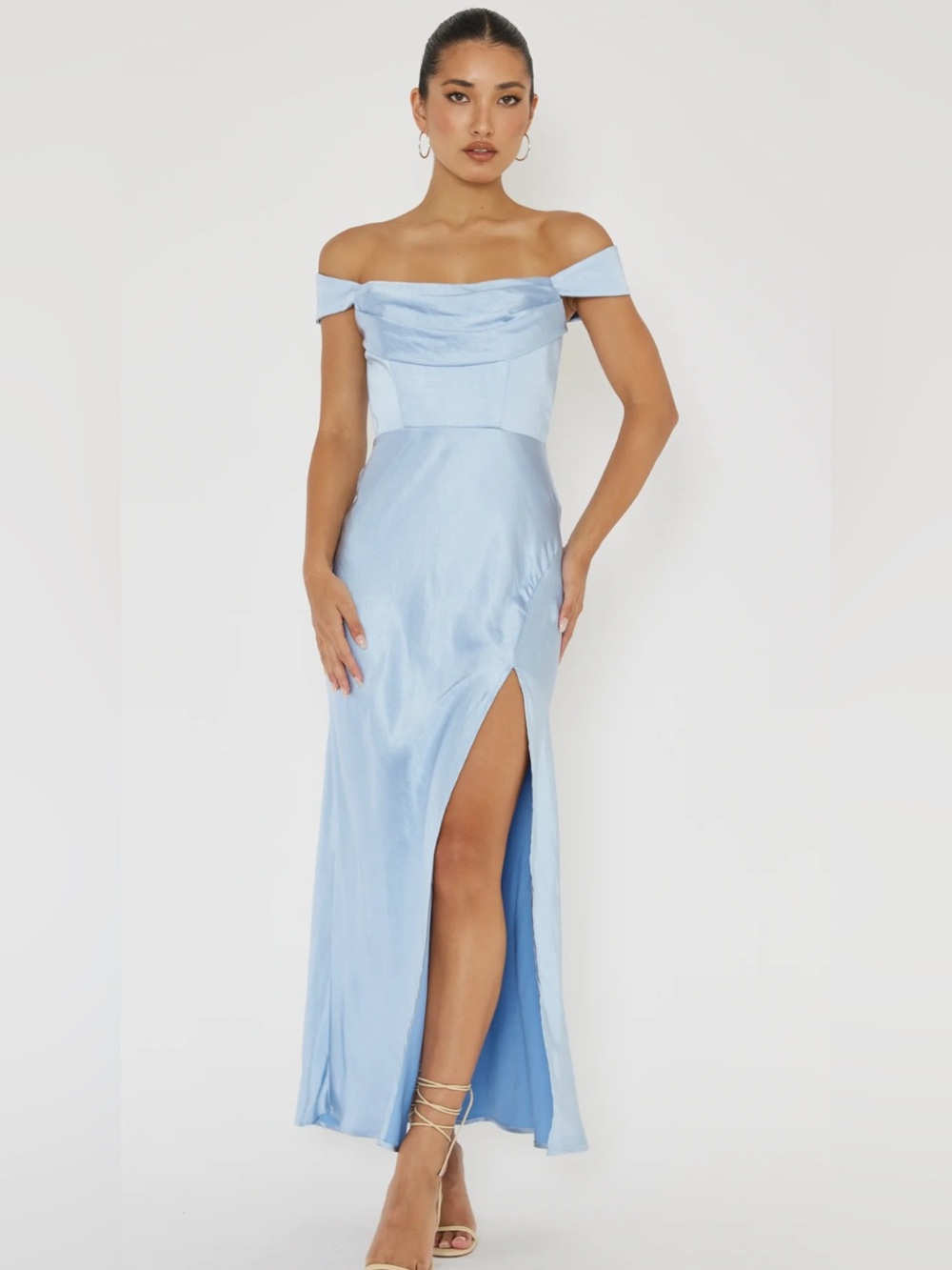 Selfie Leslie Lucinda Off-Shoulder V-Back Dress Blue Size M